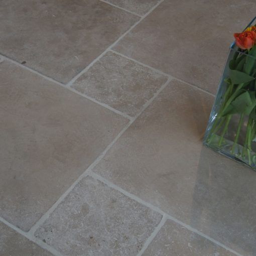 Atlas beige vieillie opus romain